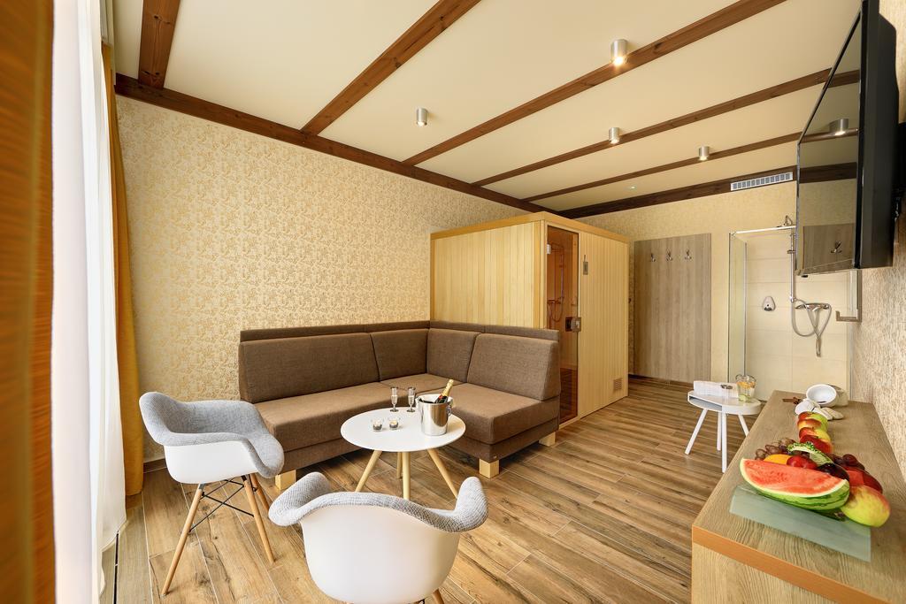 Hotel Resort Relax Dolni Vltavice Ngoại thất bức ảnh
